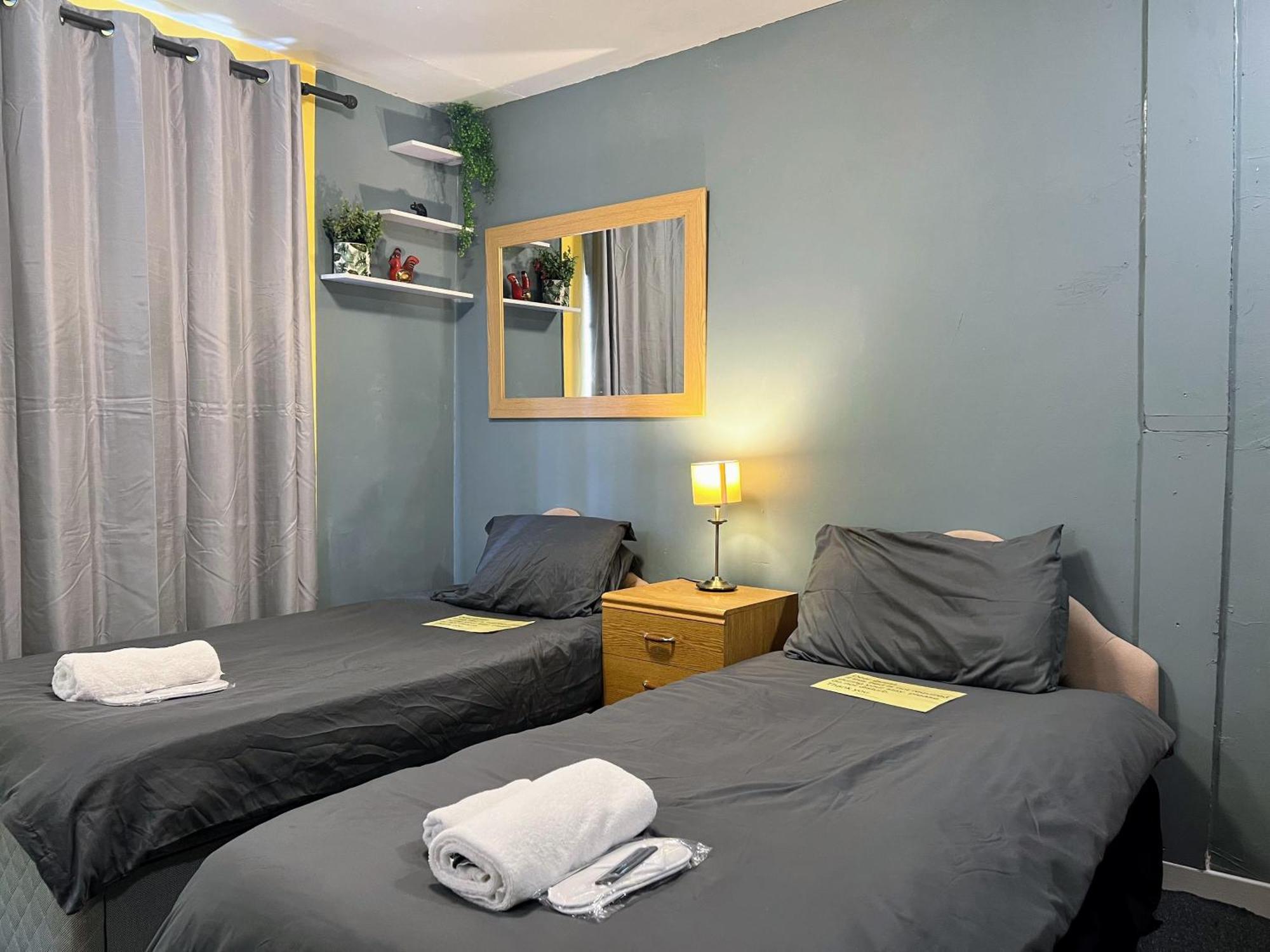 Self Check In Room Accommodation Only The Castle, โคลด์สตรีม ภายนอก รูปภาพ
