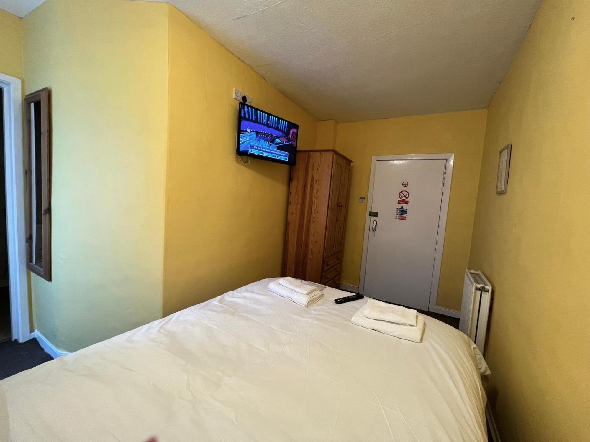 Self Check In Room Accommodation Only The Castle, โคลด์สตรีม ภายนอก รูปภาพ