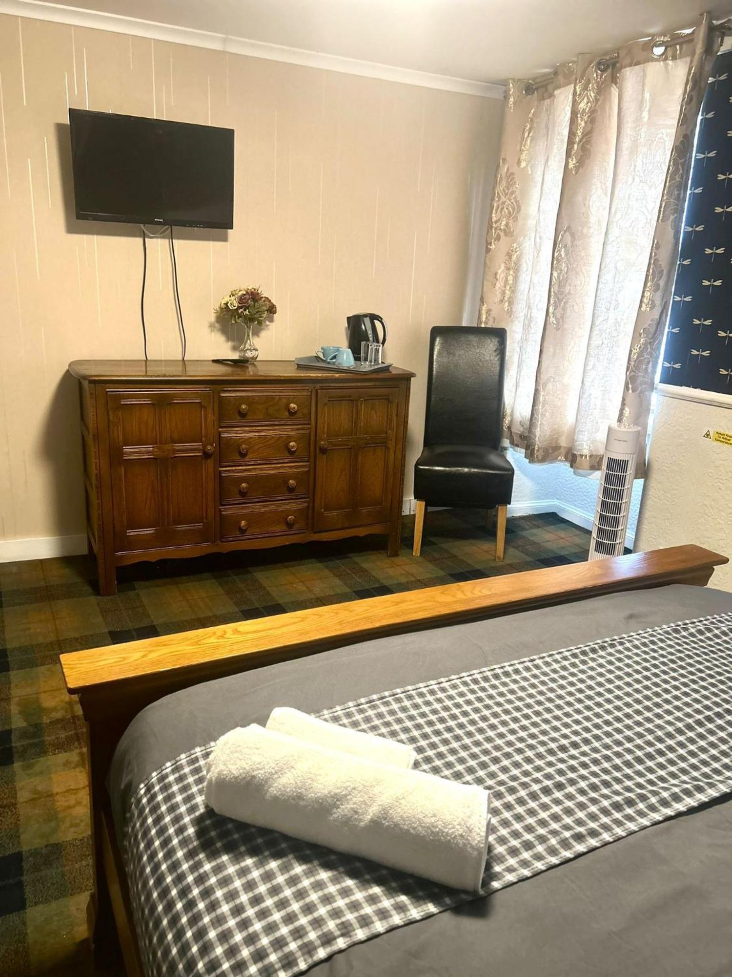 Self Check In Room Accommodation Only The Castle, โคลด์สตรีม ภายนอก รูปภาพ