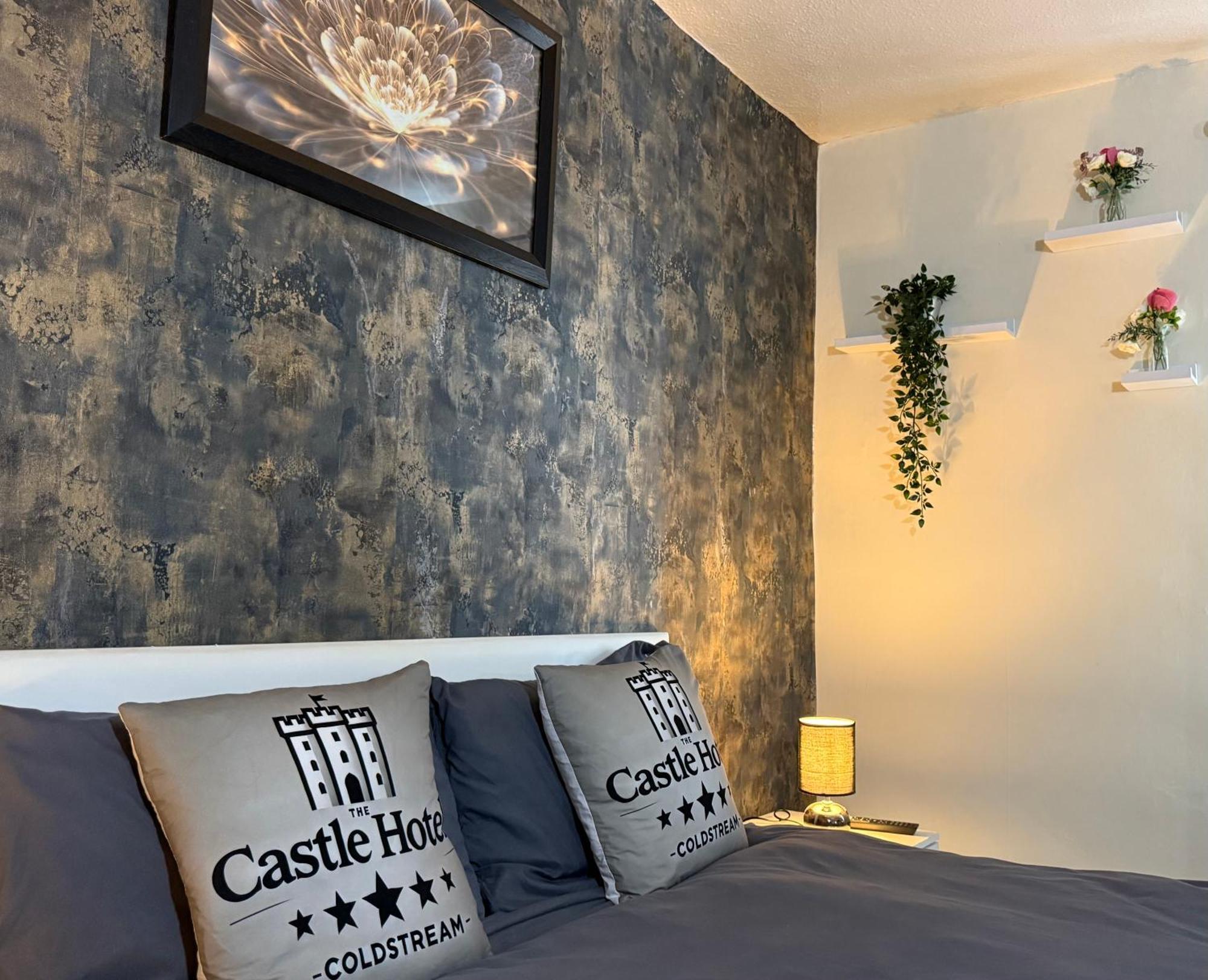 Self Check In Room Accommodation Only The Castle, โคลด์สตรีม ภายนอก รูปภาพ