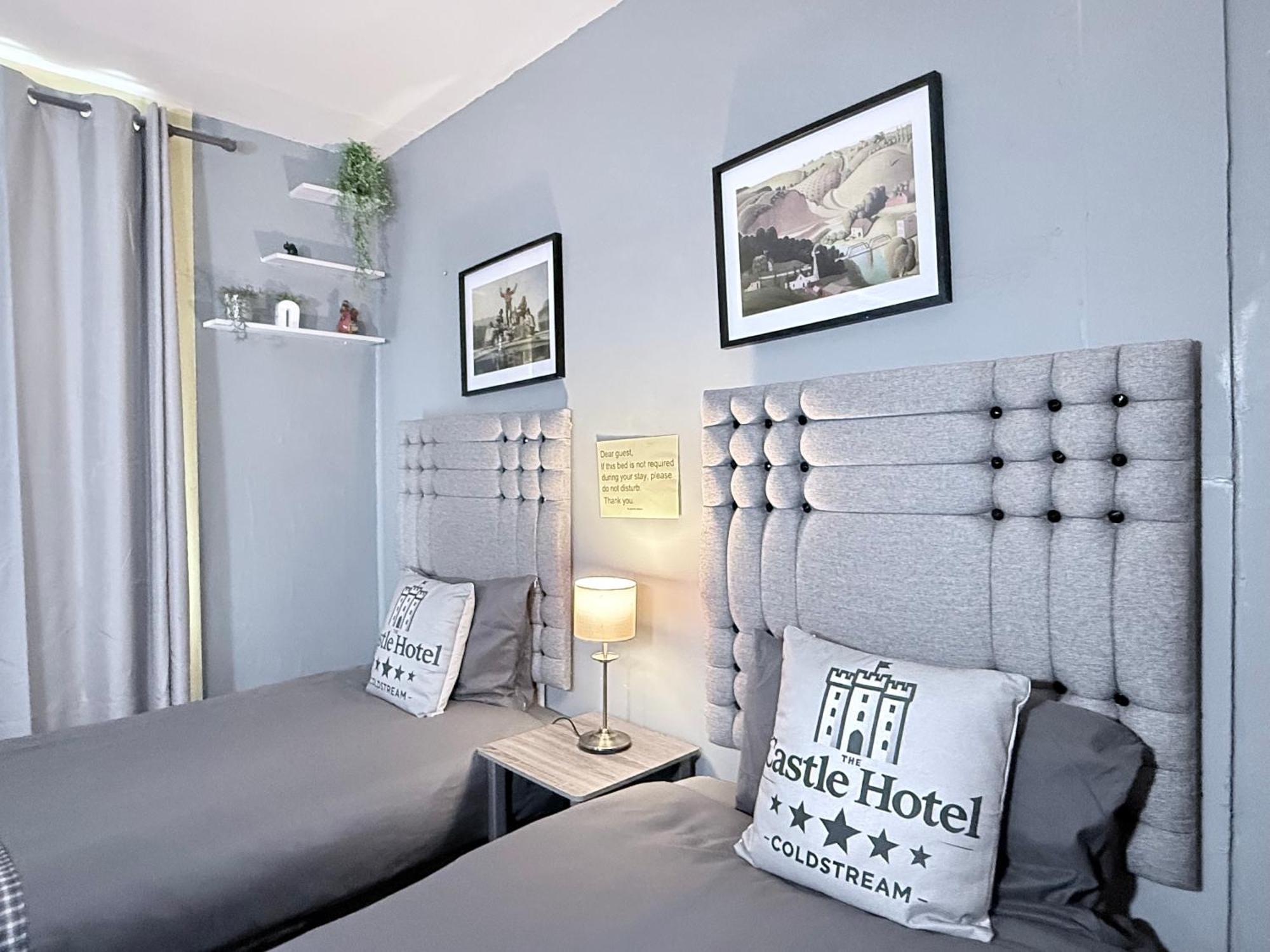 Self Check In Room Accommodation Only The Castle, โคลด์สตรีม ภายนอก รูปภาพ