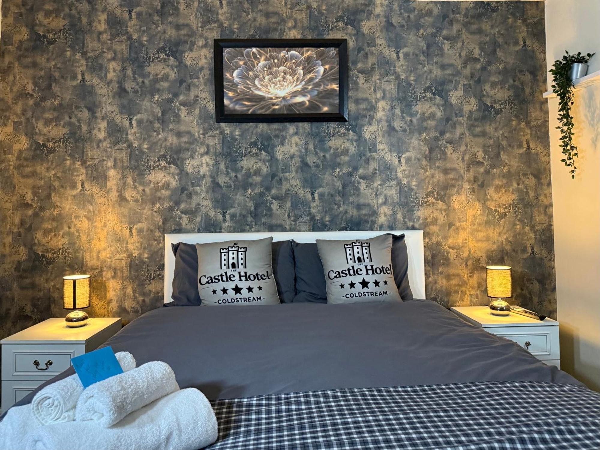 Self Check In Room Accommodation Only The Castle, โคลด์สตรีม ภายนอก รูปภาพ