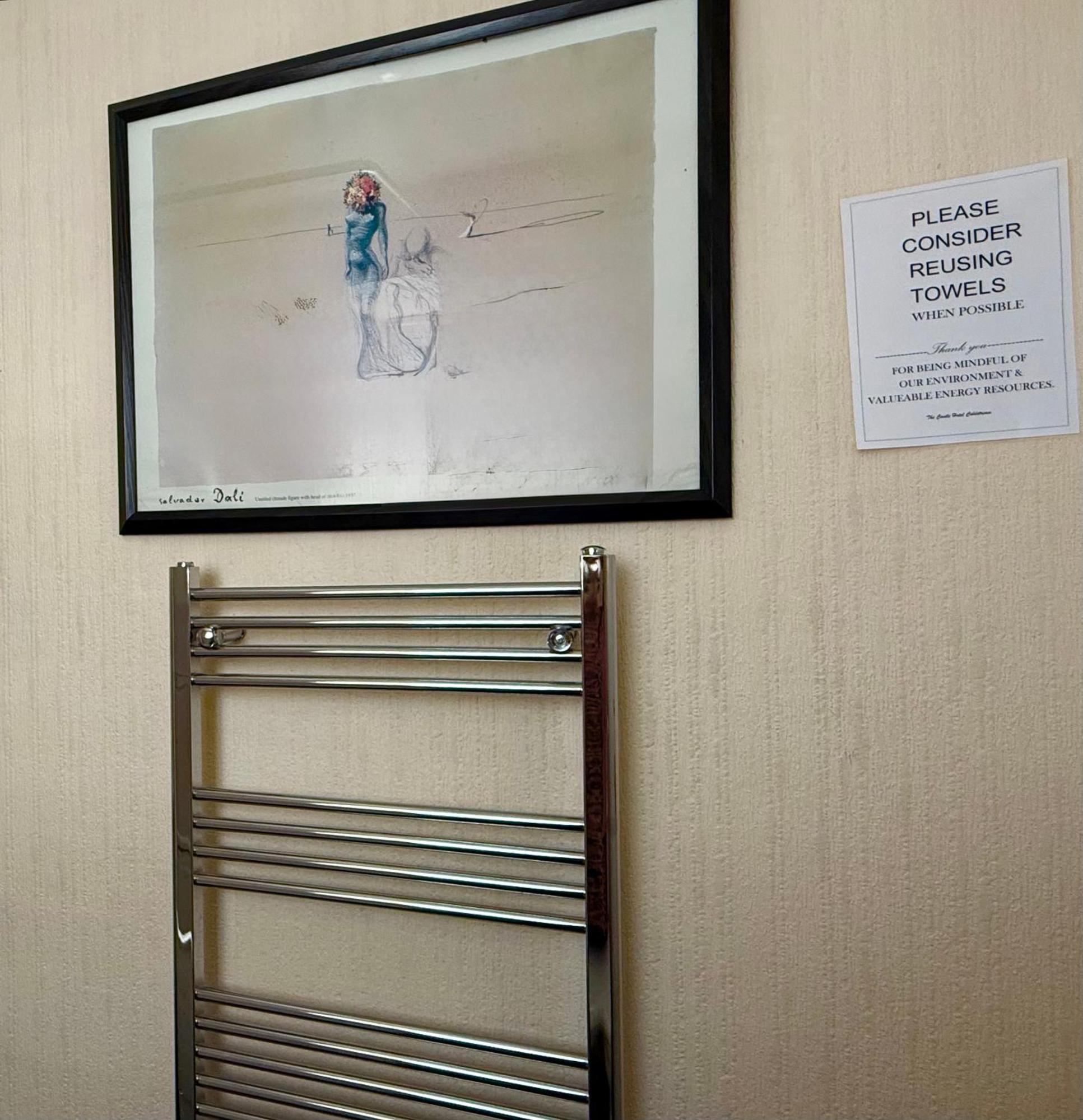 Self Check In Room Accommodation Only The Castle, โคลด์สตรีม ภายนอก รูปภาพ