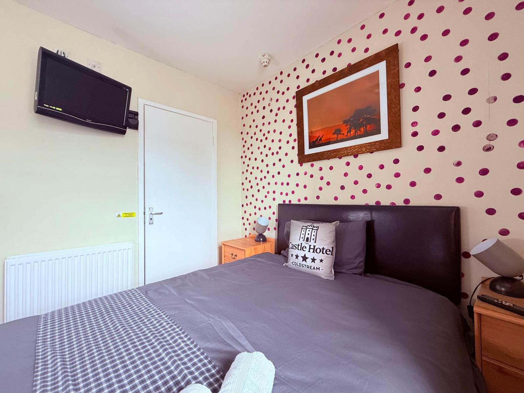 Self Check In Room Accommodation Only The Castle, โคลด์สตรีม ภายนอก รูปภาพ